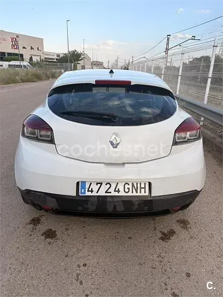 Usado Renault Mégane III Dynamique 130 CV (95 kW) 2009 Blanco Berlina