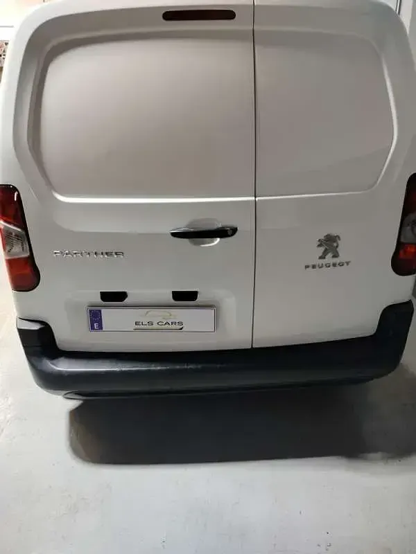 Usado Peugeot Partner S 102 CV (75 kW) 2021 Blanco Monovolumen