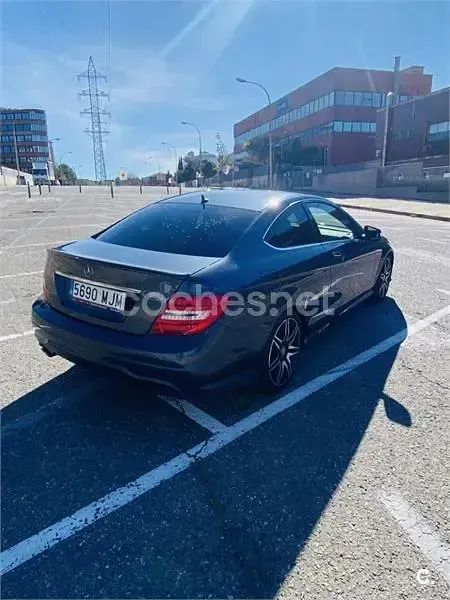 Usado Mercedes C250 204 CV (150 kW) 2015 Gris / plata Coupe