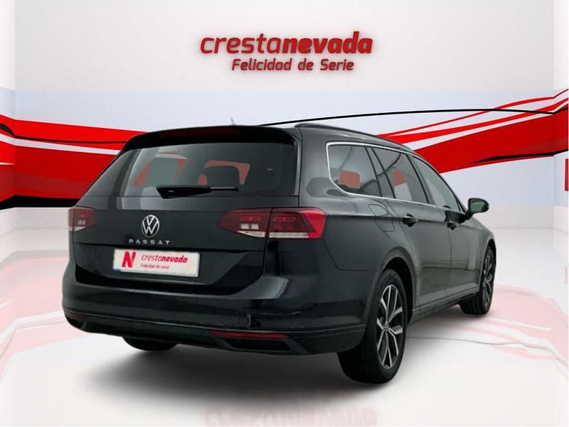 Usado VW Passat Executive 150 CV (110 kW) 2021 Negro Familiar