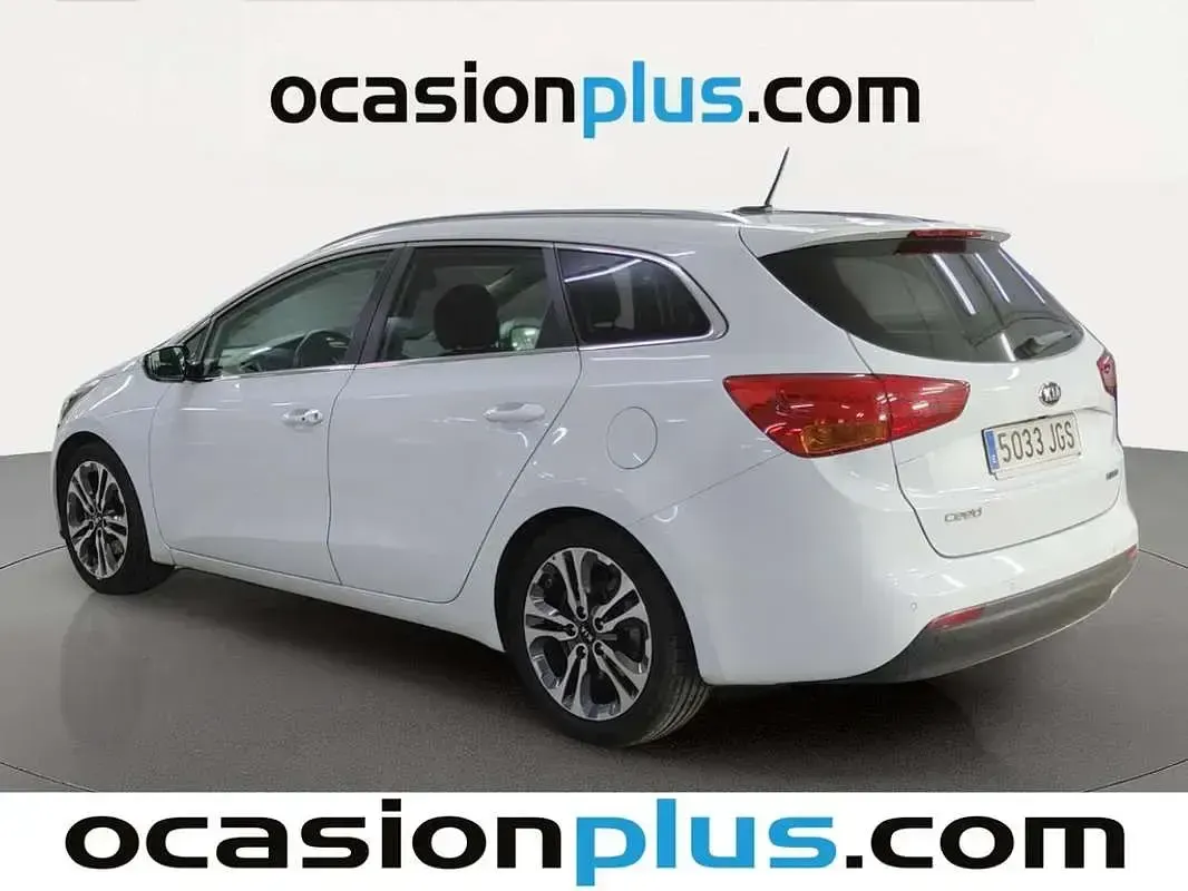 Usado Kia Ceed Sportswagon 128 CV (94 kW) 2015 Blanco Familiar