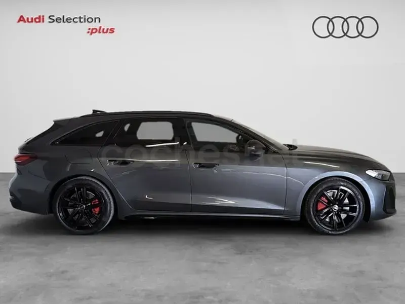 Usado Audi A5 Ambiente 299 CV (219 kW) 2025 Gris / plata Familiar