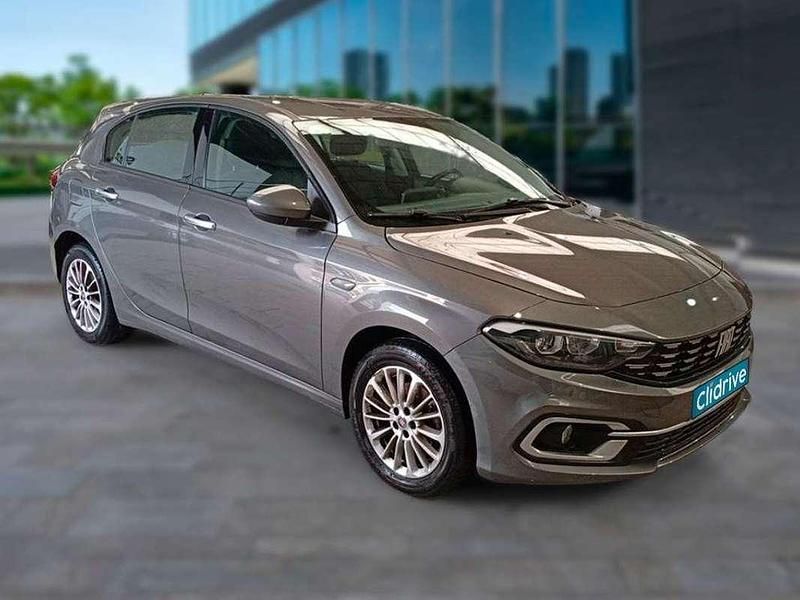 Usado Fiat Tipo Life 131 CV (96 kW) 2021 Gris Berlina