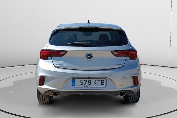 Usado Opel Astra 200 CV (147 kW) 2019