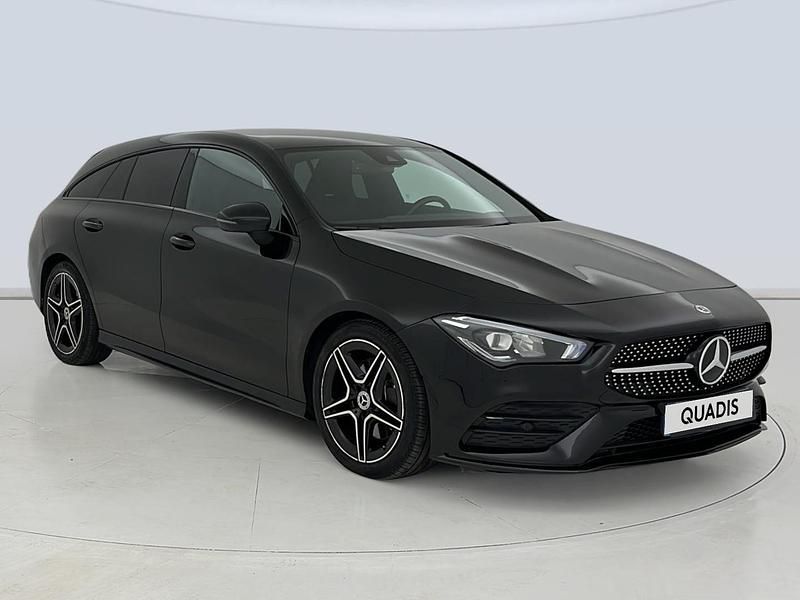 Usado Mercedes CLA200 150 CV (110 kW) 2022 Negro Familiar