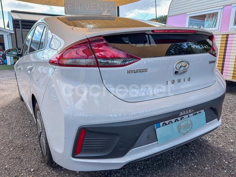 Usado Hyundai Ioniq 141 CV (103 kW) 2022 Blanco Utilitario