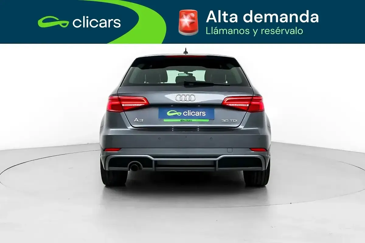 Usado Audi A3 S-Line 116 CV (85 kW) 2020 Gris / plata Berlina