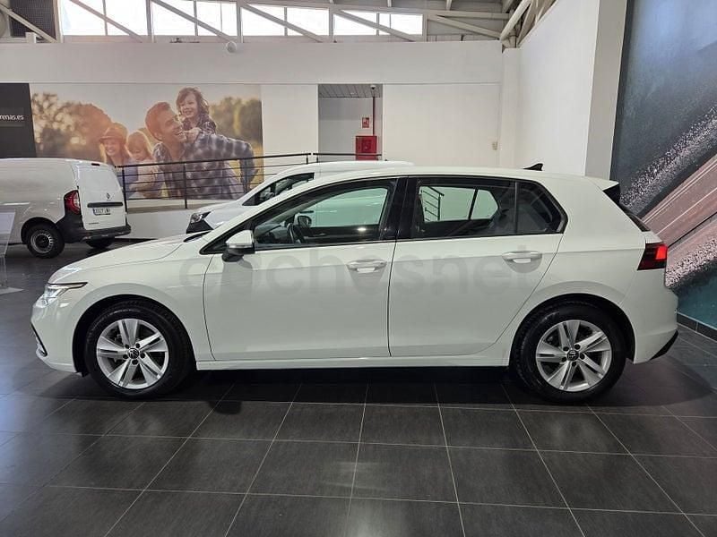 Usado VW Golf VIII Life 115 CV (84 kW) 2021 Blanco Berlina