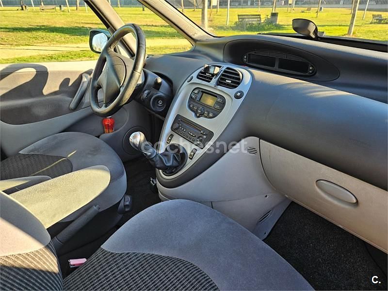 Gris / plata Usado 2007 Citroën Xsara Picasso Exclusive Monovolumen | 1400 € (Super precio) - Imagen 1/4