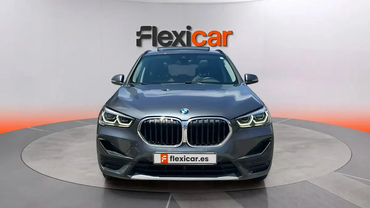 Usado BMW X1 140 CV (102 kW) 2021 Gris SUV