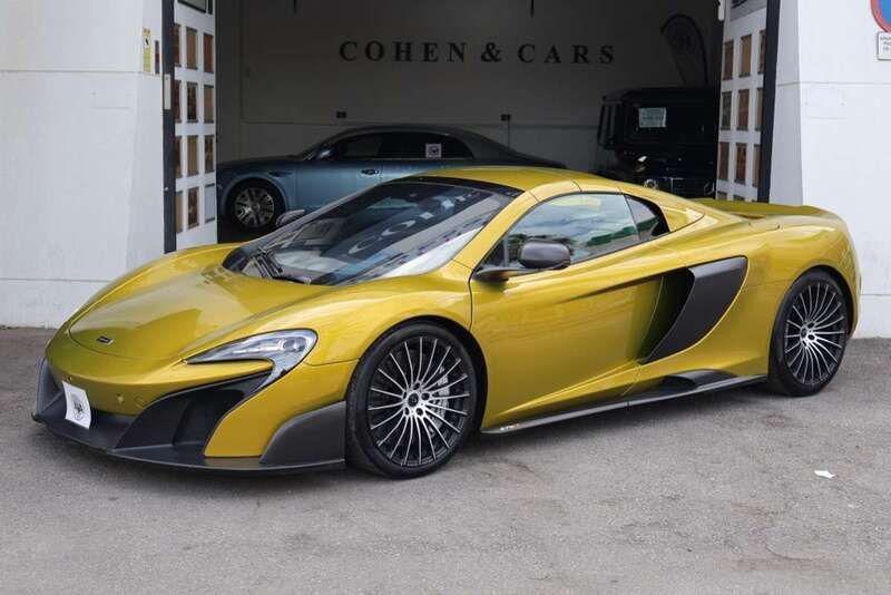Usado McLaren 675LT 675 CV (496 kW) 2016 Amarillo Descapotable