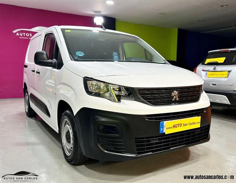 Blanco Usado 2021 Peugeot Partner Van | 10.900 € (Un poco caro) - Imagen 1/4