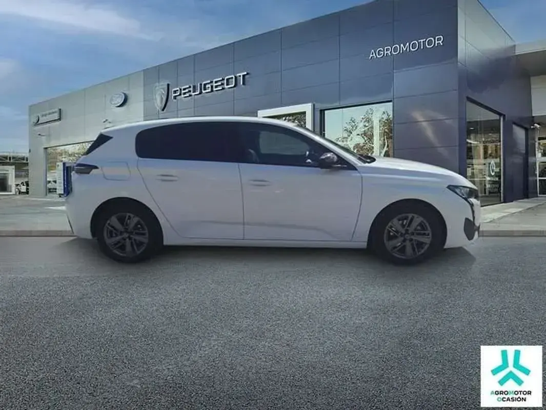 Usado Peugeot 308 Active 131 CV (96 kW) 2022 Blanco Utilitario