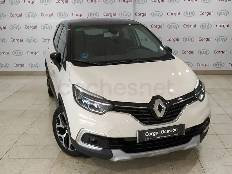 Usado Renault Captur Zen 90 CV (66 kW) 2019 Beige SUV