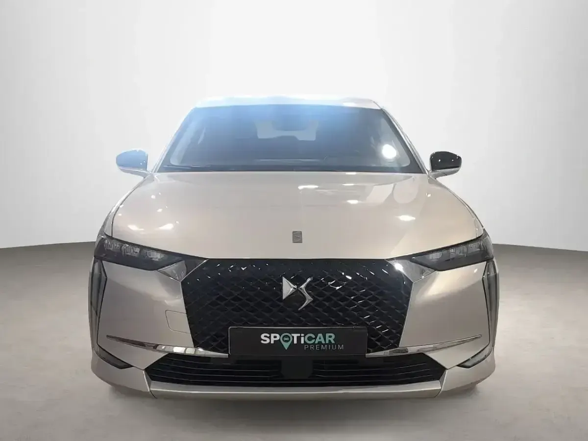 Usado DS Automobiles DS4 Bastille 225 CV (165 kW) 2024 Oro SUV
