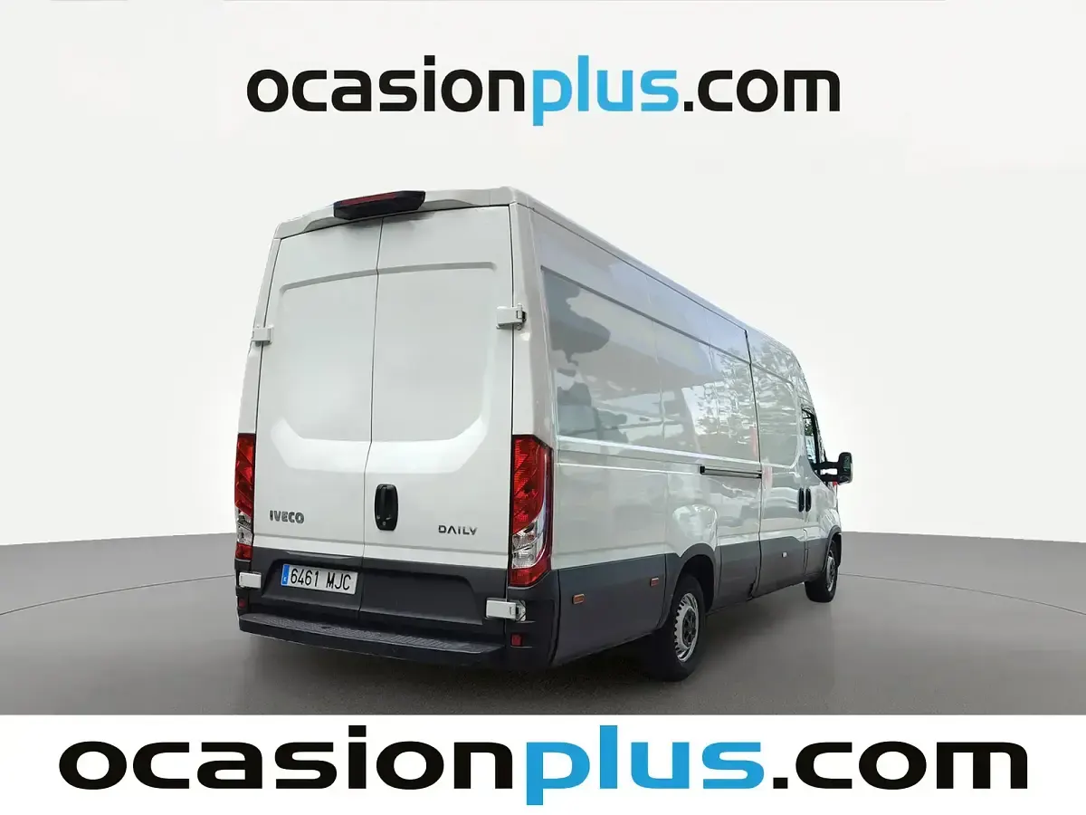 Usado Iveco Daily 156 CV (114 kW) 2023 Blanco Berlina