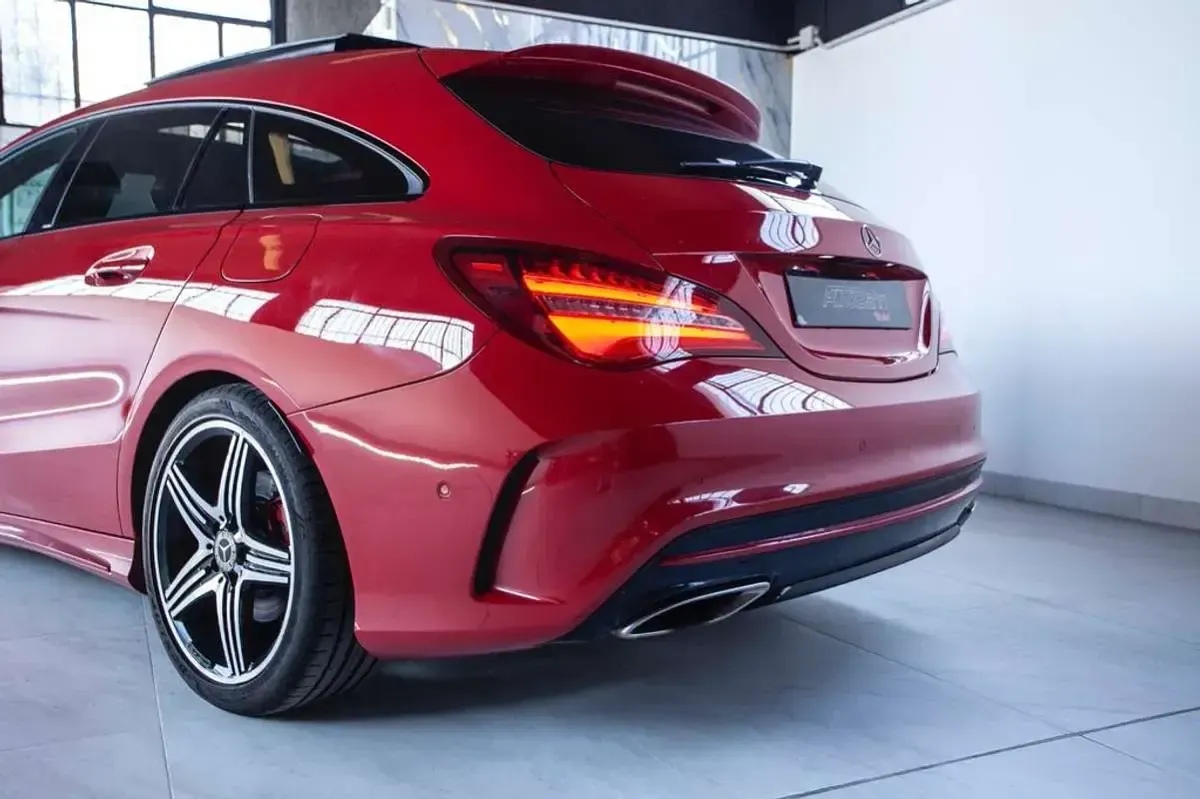 Usado Mercedes CLA250e Shooting Brake 218 CV (160 kW) 2017 Rojo Familiar