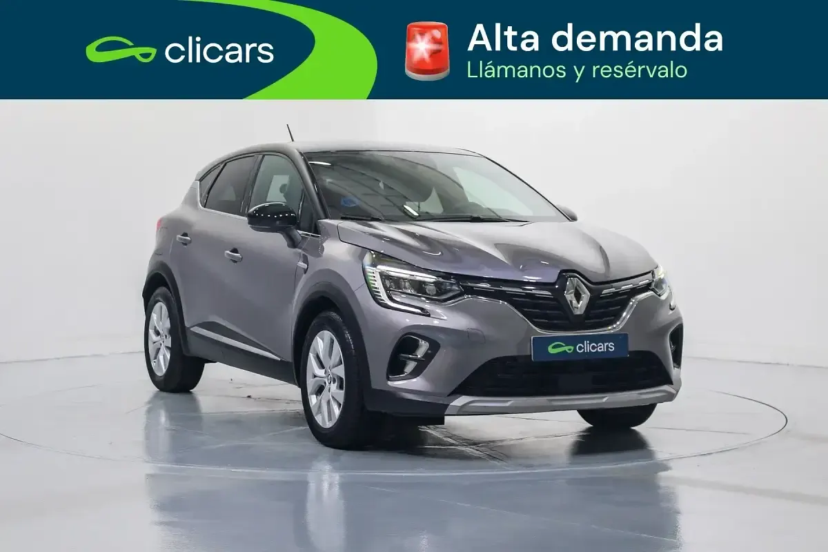 Usado Renault Captur Zen 160 CV (117 kW) 2022 Gris / plata SUV