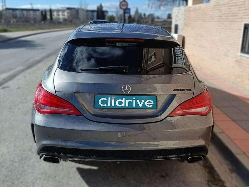 Usado Mercedes CLA200 Shooting Brake AMG line 136 CV (100 kW) 2015 Gris Familiar