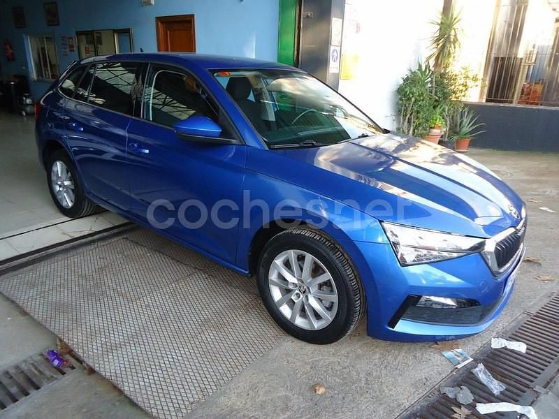 Azul Usado 2021 Skoda 110 R Ambition Berlina | 14.300 € (Precio justo) - Imagen 1/4
