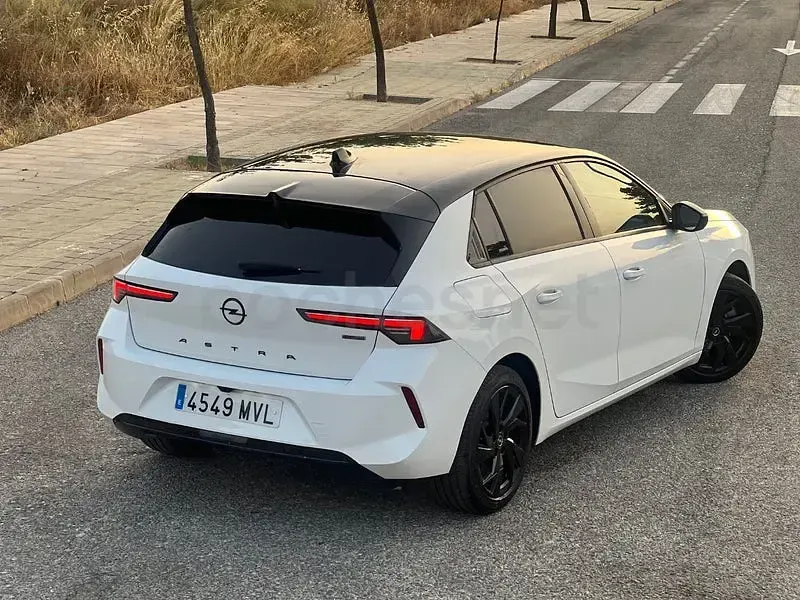 Usado Opel Astra 180 CV (132 kW) 2024 Blanco Utilitario