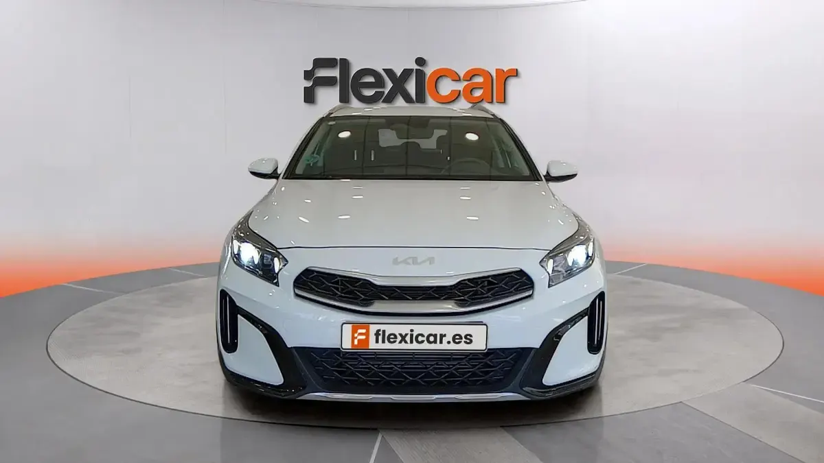 Usado Kia XCeed 101 CV (74 kW) 2024 Blanco SUV