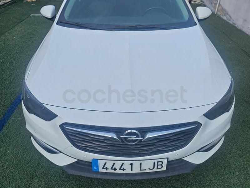 Usado Opel Insignia 136 CV (100 kW) 2020 Blanco Familiar