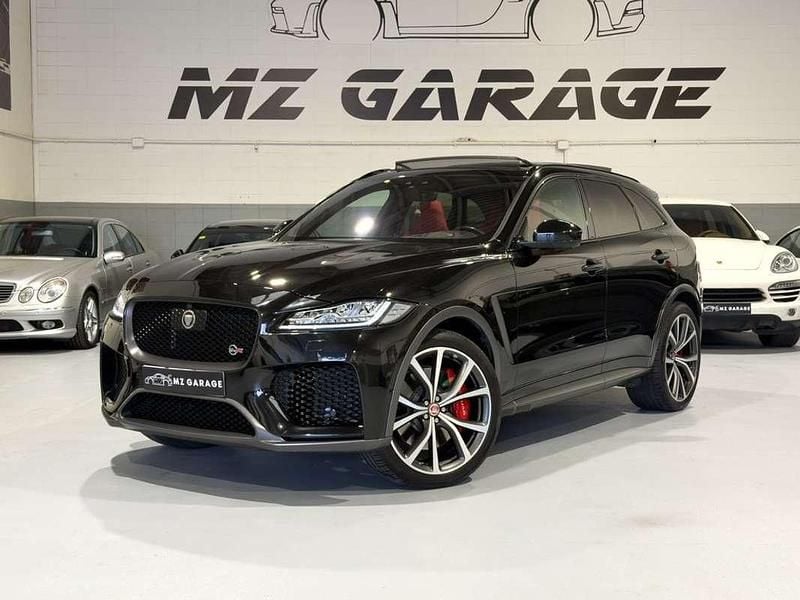 Usado Jaguar F-Pace SVR 550 CV (404 kW) 2019 Negro SUV