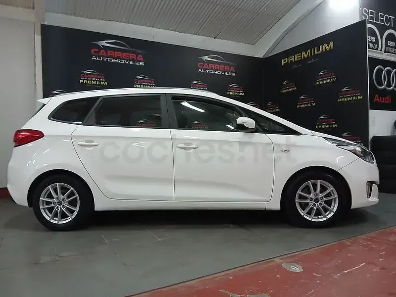 Usado Kia Carens 116 CV (85 kW) 2015 Blanco Monovolumen