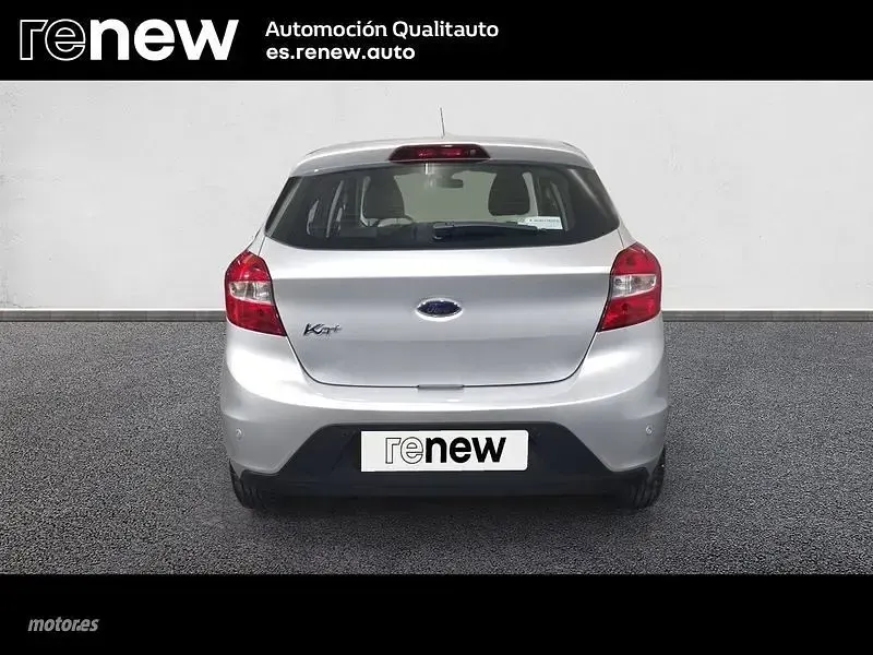 Usado Ford Ka Ultimate 85 CV (62 kW) 2017 Gris Berlina