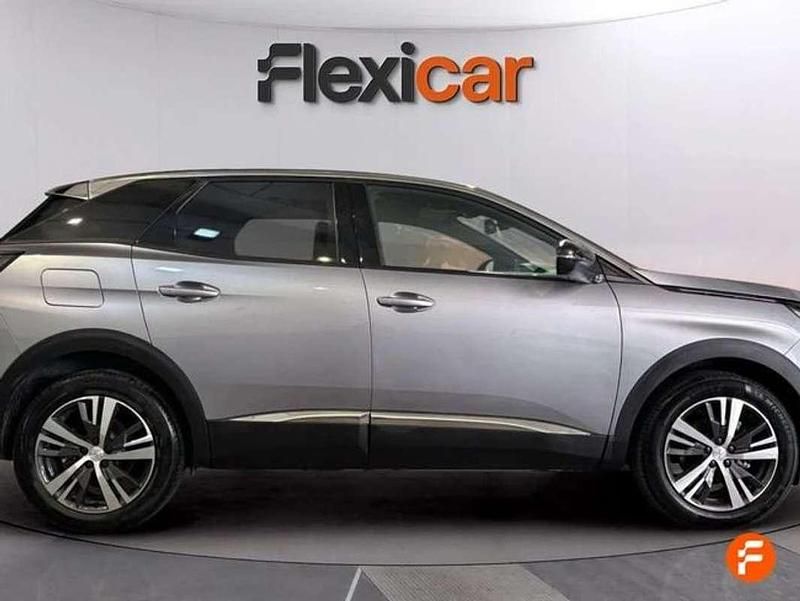 Usado Peugeot 3008 Allure 131 CV (96 kW) 2024 Gris SUV