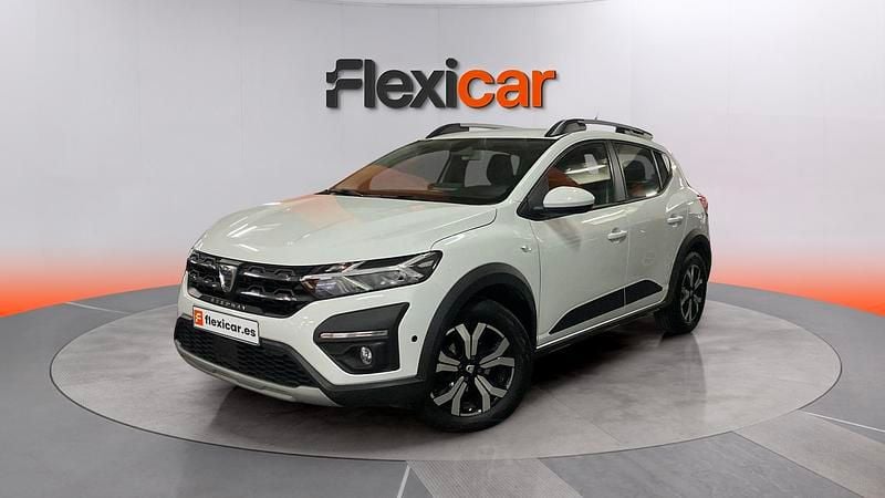 Usado Dacia Sandero Comfort 91 CV (66 kW) 2022 Blanco Berlina