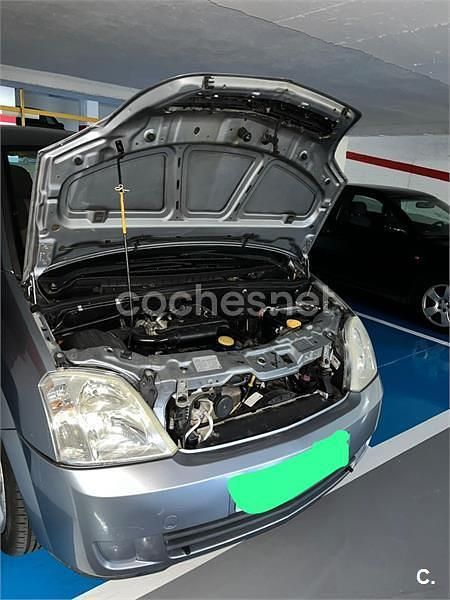 Usado Opel Meriva Cosmo 87 CV (63 kW) 2003 Gris / plata Monovolumen