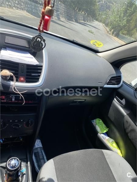 Blanco Usado 2006 Peugeot 207 Berlina | 3500 € (Precio justo) - Imagen 1/1