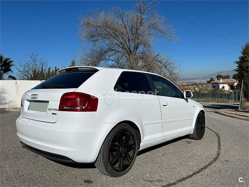 Usado Audi A3 Ambition 140 CV (102 kW) 2010 Blanco Utilitario