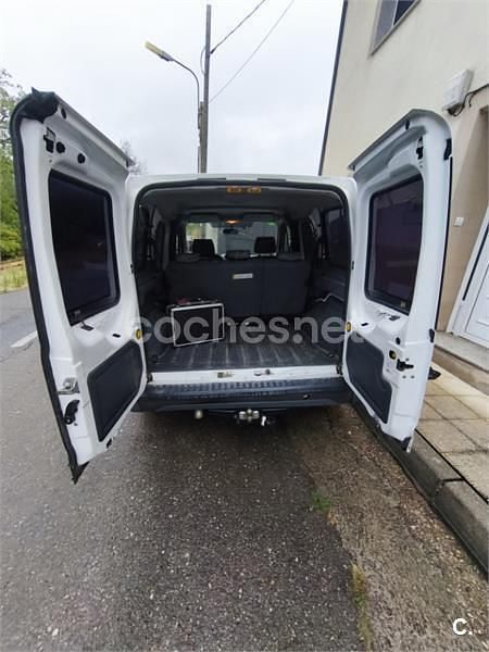 Usado Ford Tourneo Connect Trend 115 CV (84 kW) 2013 Blanco Monovolumen