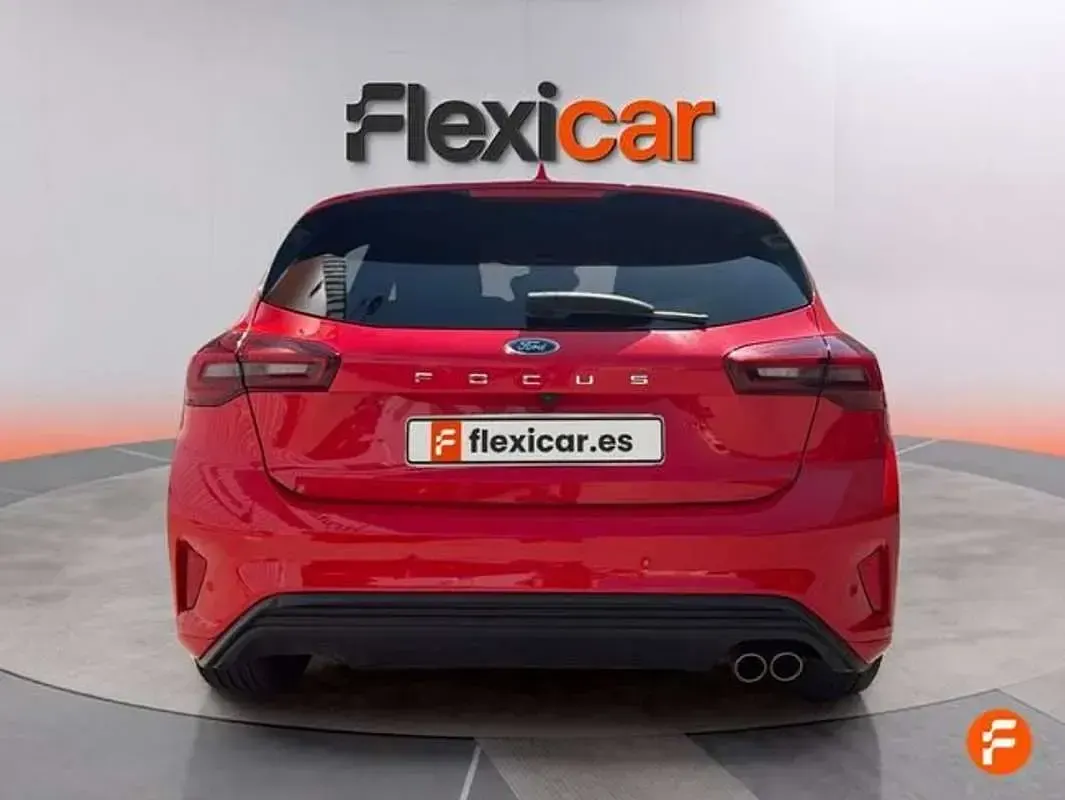 Usado Ford Focus Active 155 CV (114 kW) 2024 Rojo Berlina