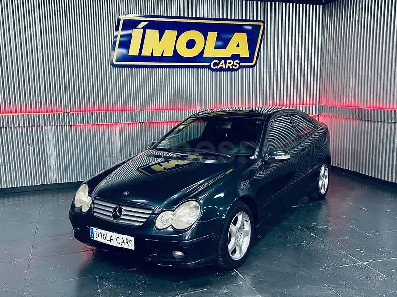 Usado Mercedes C180 143 CV (105 kW) 2003 Azul Berlina