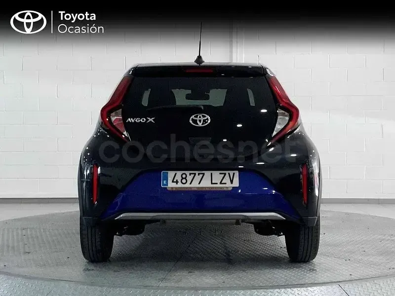 Usado Toyota Aygo X Edition 72 CV (52 kW) 2022 Azul SUV