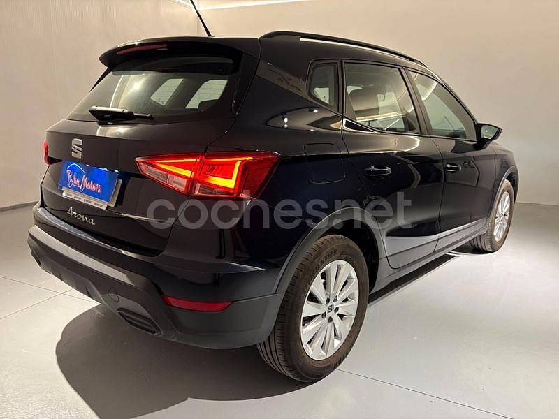 Usado Seat Arona Style Plus 110 CV (80 kW) 2022 Azul SUV