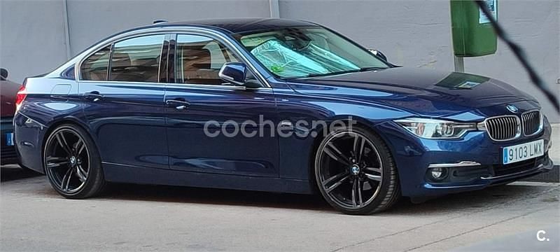 Azul Usado 2018 BMW 318 Luxury Line Berlina | 14.000 € (Precio justo) - Imagen 1/4