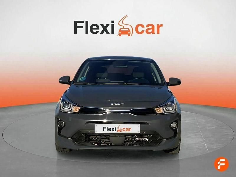 Usado Kia Rio 100 CV (73 kW) 2022 Gris Berlina