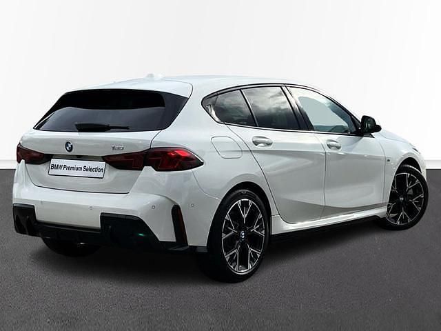 Usado BMW 120 Comfort Edition 178 CV (130 kW) 2024 Utilitario