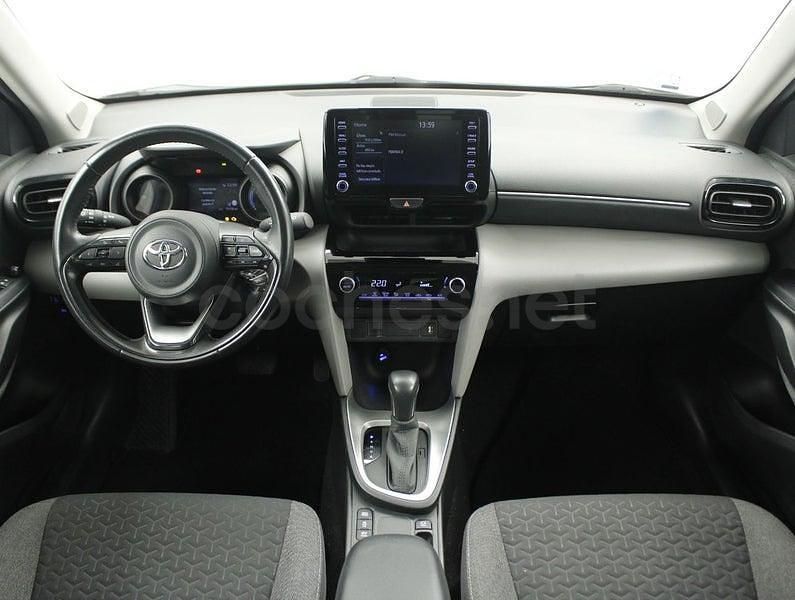 Usado Toyota Yaris Cross Business Edition 116 CV (85 kW) 2021 Blanco SUV