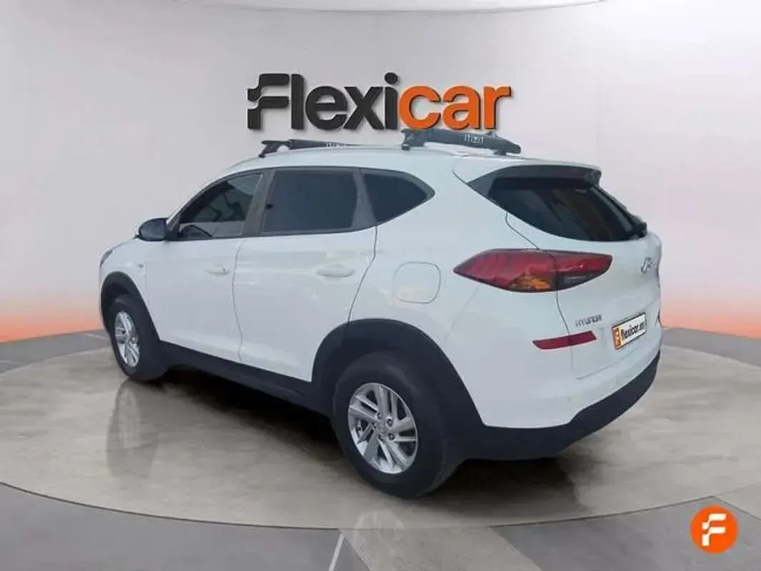 Usado Hyundai Tucson 132 CV (97 kW) 2019 Negro SUV