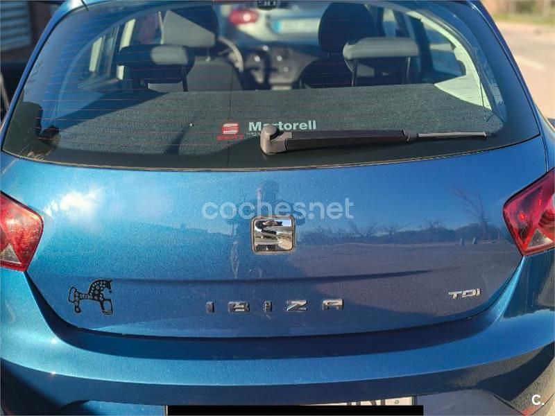 Usado Seat Ibiza I-Tech 90 CV (66 kW) 2014 Azul Berlina