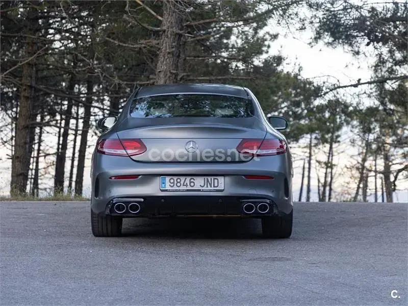 Usado Mercedes 200 AMG line 184 CV (135 kW) 2016 Gris / plata Coupe