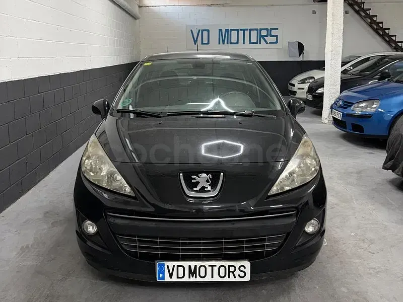 Usado Peugeot 207 Active 95 CV (69 kW) 2012 Negro Berlina