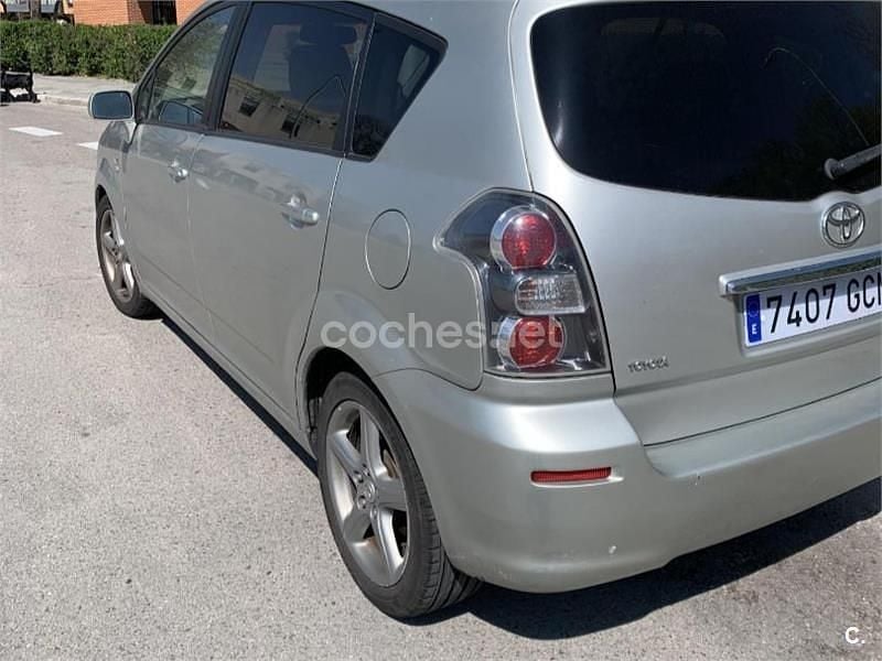 Usado Toyota Corolla Verso Sport 177 CV (130 kW) 2008 Gris / plata Monovolumen