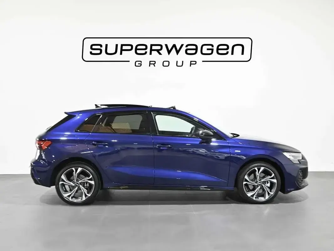 Usado Audi A3 Sportback e-tron S-Line 204 CV (150 kW) 2025 Azul Utilitario